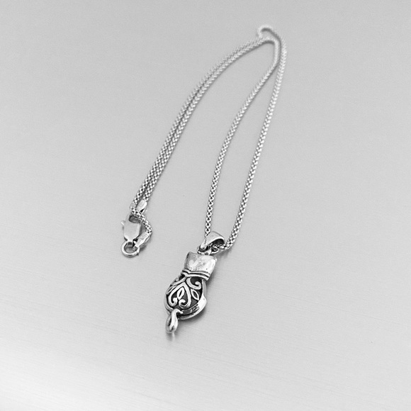 Sterling Silver Filigree Cat Necklace, Kitty Chain, Pet Animal Jewelry, Kittens - Picture 3 of 8